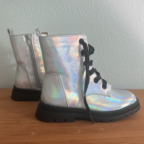 Cotton on Kids Boots - Picture 2 of 7